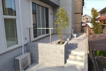 横浜市｜高さを合わせたタイルテラスで使い勝手の良い空間へ　｜